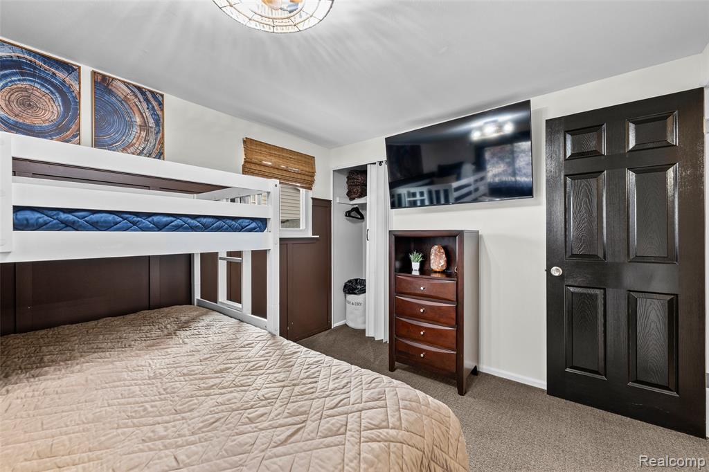 31602 Madison Avenue, Madison Heights, MI 48071 — Photo 28