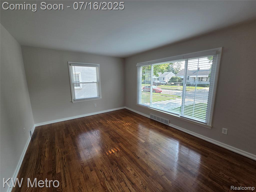 4507 Sedgemoor Avenue, Royal Oak, MI 48073 — Photo 2