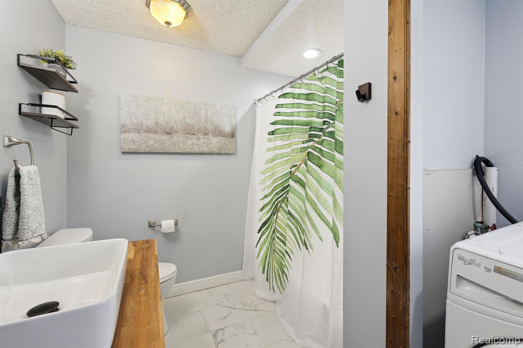 6187 THREE LAKES Drive, Brighton, MI 48116 — Photo 22