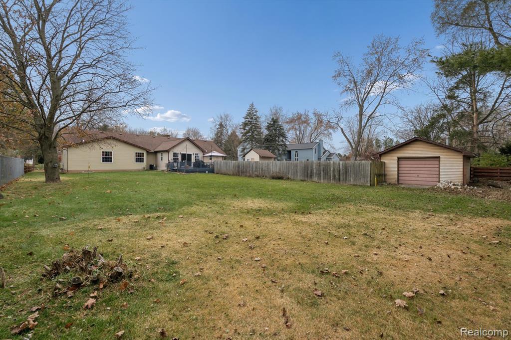 8474 Wesley Drive, Flushing, MI 48433 — Photo 47