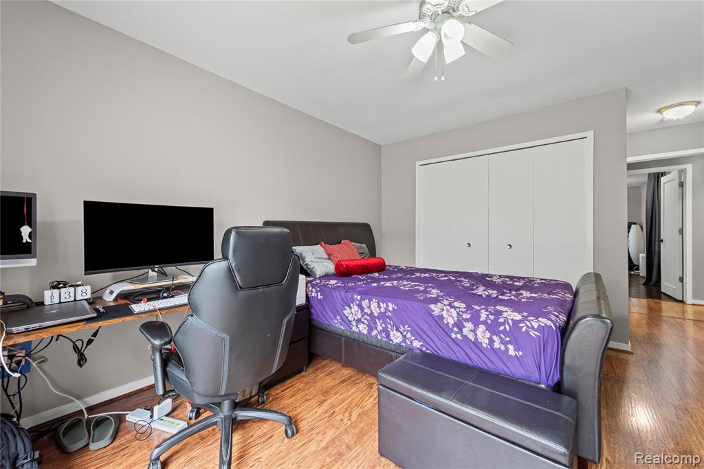 586 Ashley Circle, Rochester Hills, MI 48307 — Photo 16