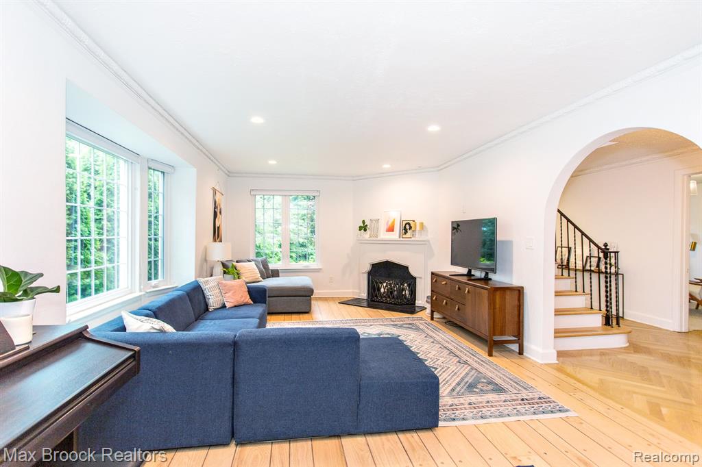 26008 Pembroke Road, Huntington Woods, MI — Photo 17