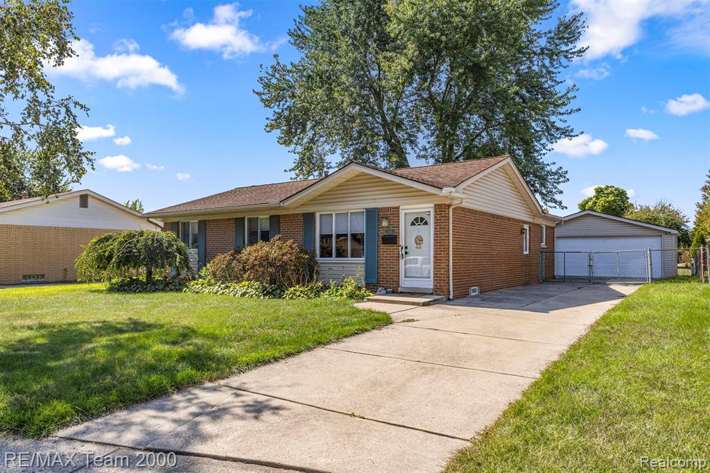 7085 London Court, Canton, MI 48187 — Photo 2