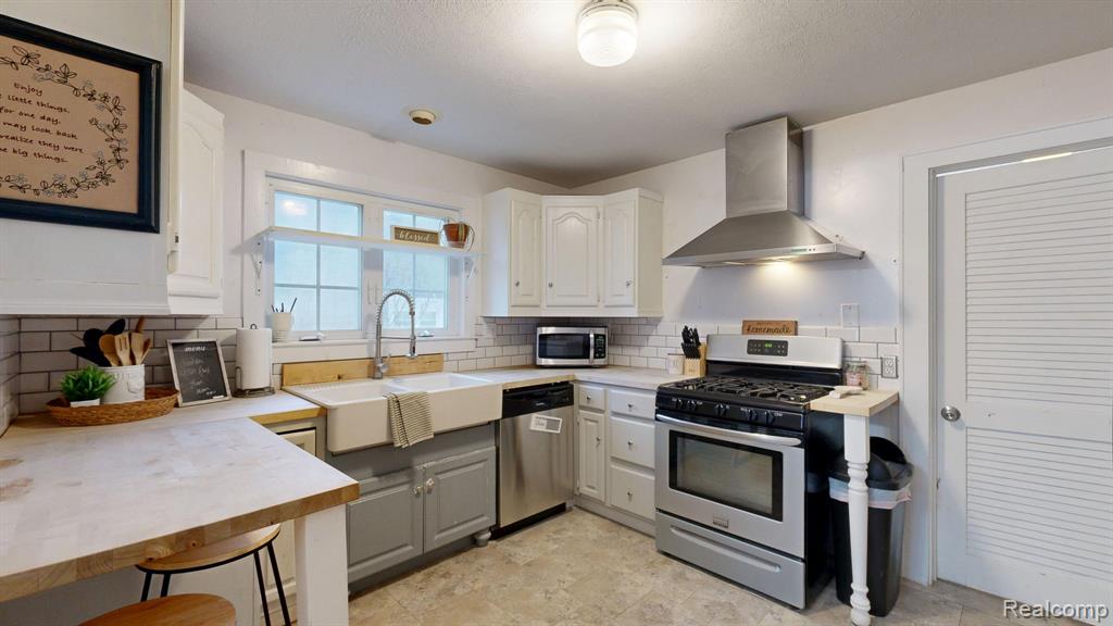 636 N Washington Street, Owosso, MI 48867 — Photo 18