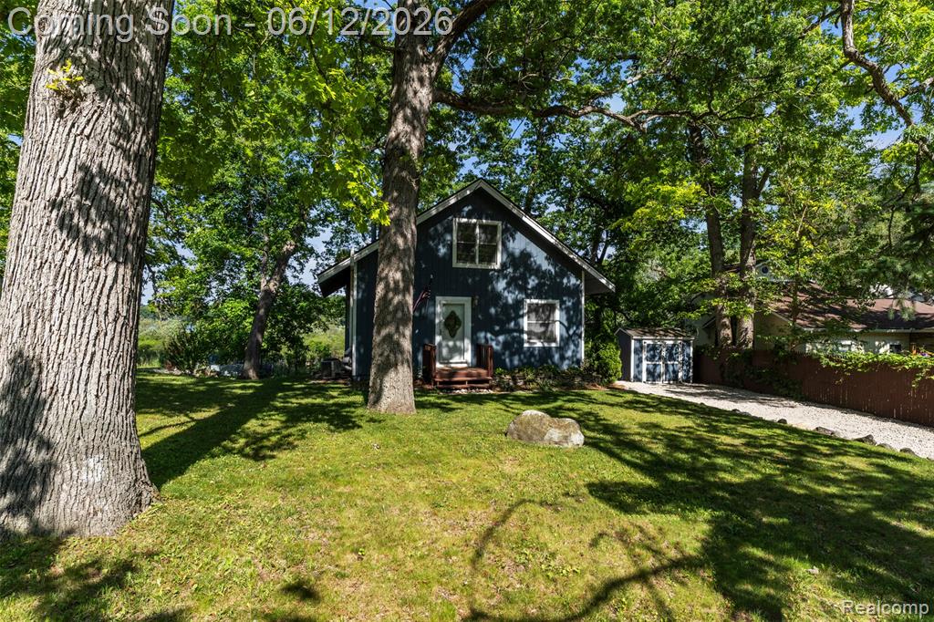920 Hickory Ridge Circle, Milford, MI 48380 — Photo 2