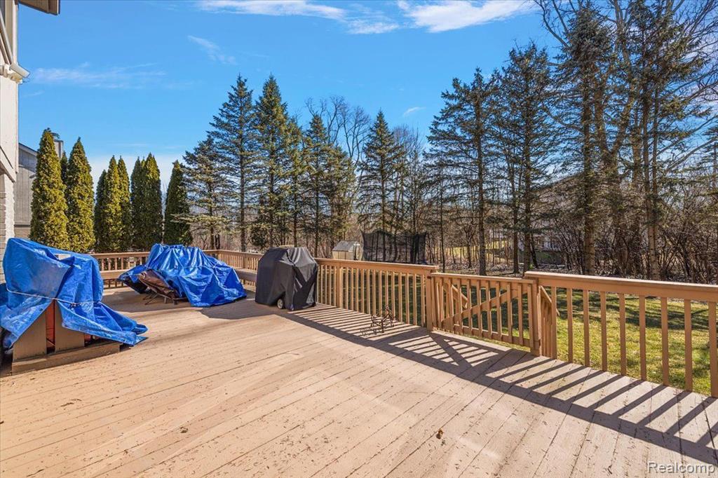 6463 ROYAL POINTE Drive, West Bloomfield, MI — Photo 10