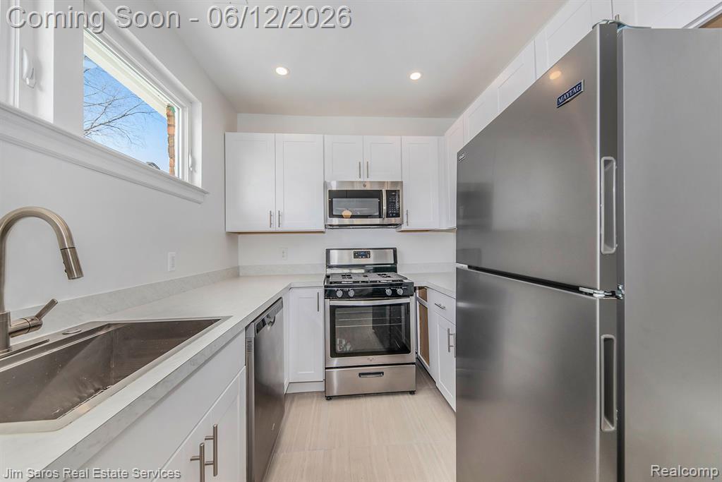 249 Custer Upper, Detroit, MI 48202 — Photo 8