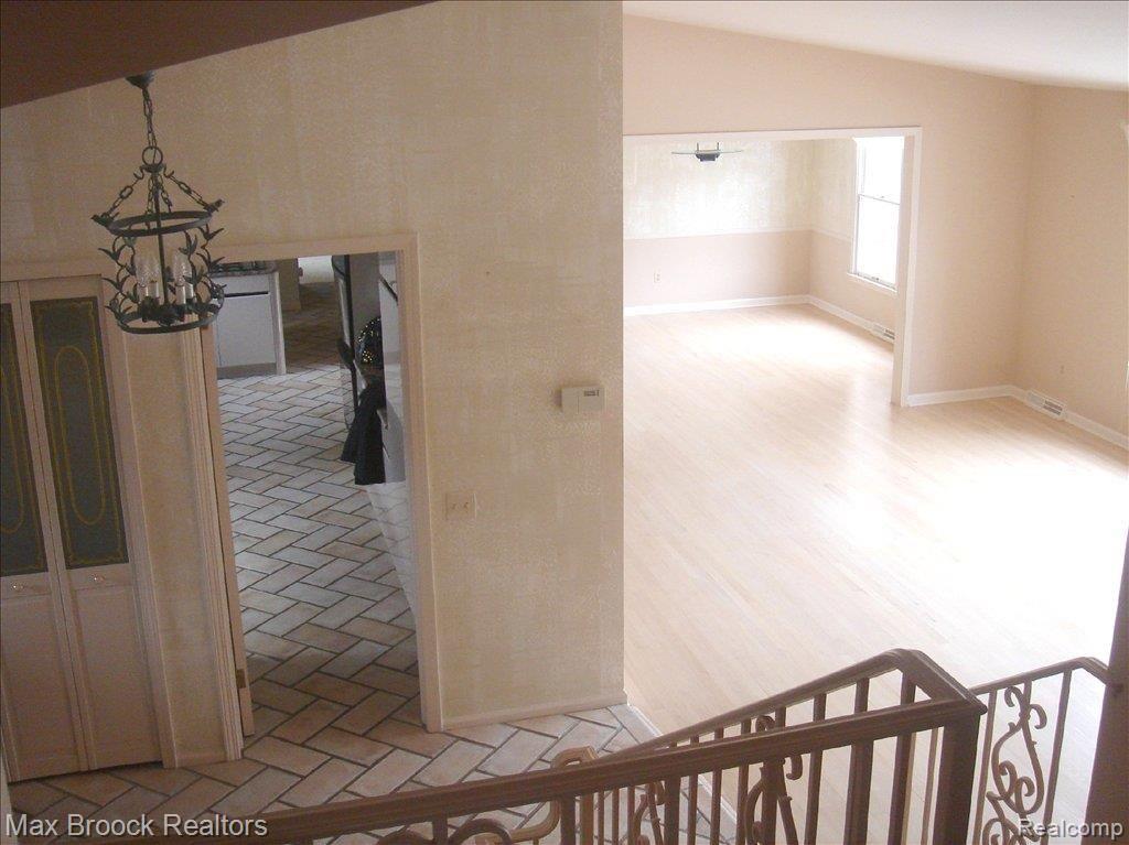 980 Sandhurst Road, Bloomfield Hills, MI 48302 — Photo 10
