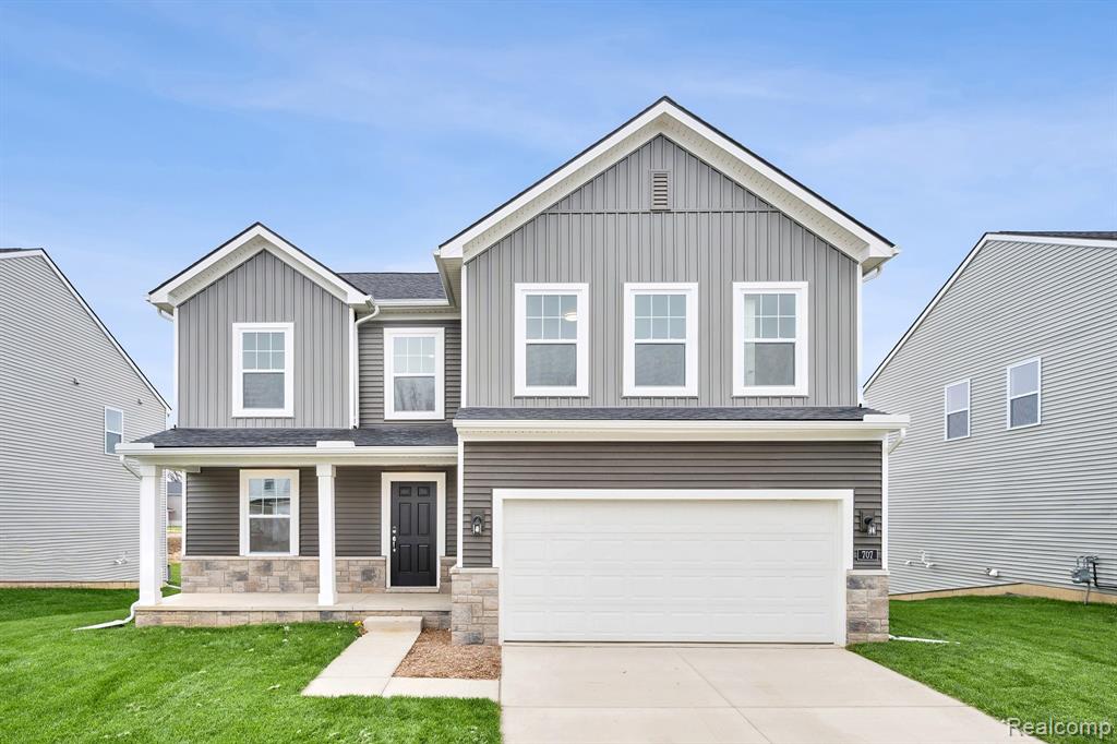 707 Knollwood Bend, Chelsea, MI 48118