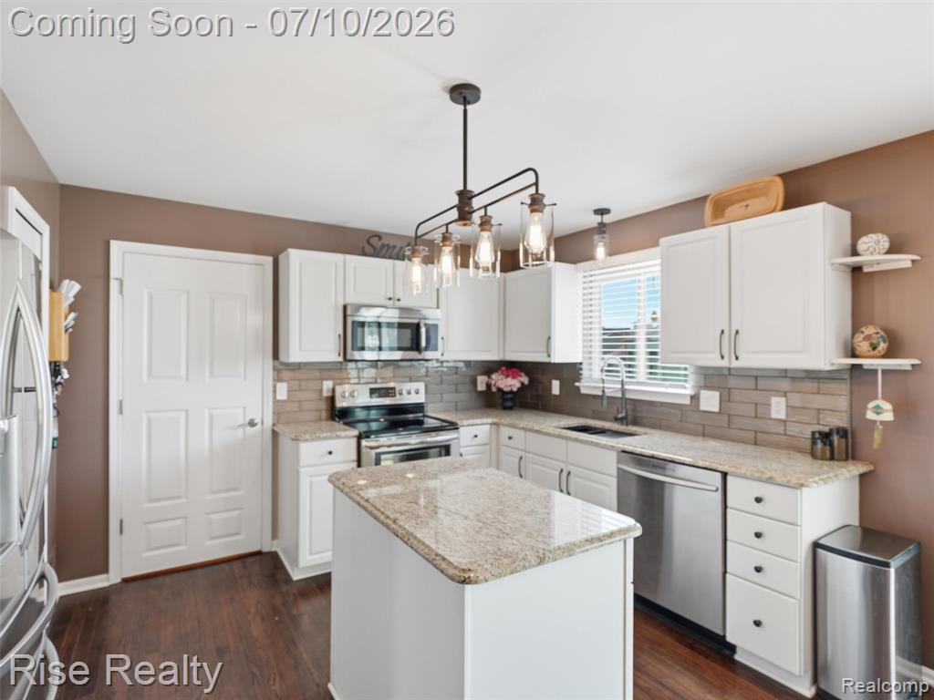 8324 Sherwood Drive, Grand Blanc, MI 48439 — Photo 9