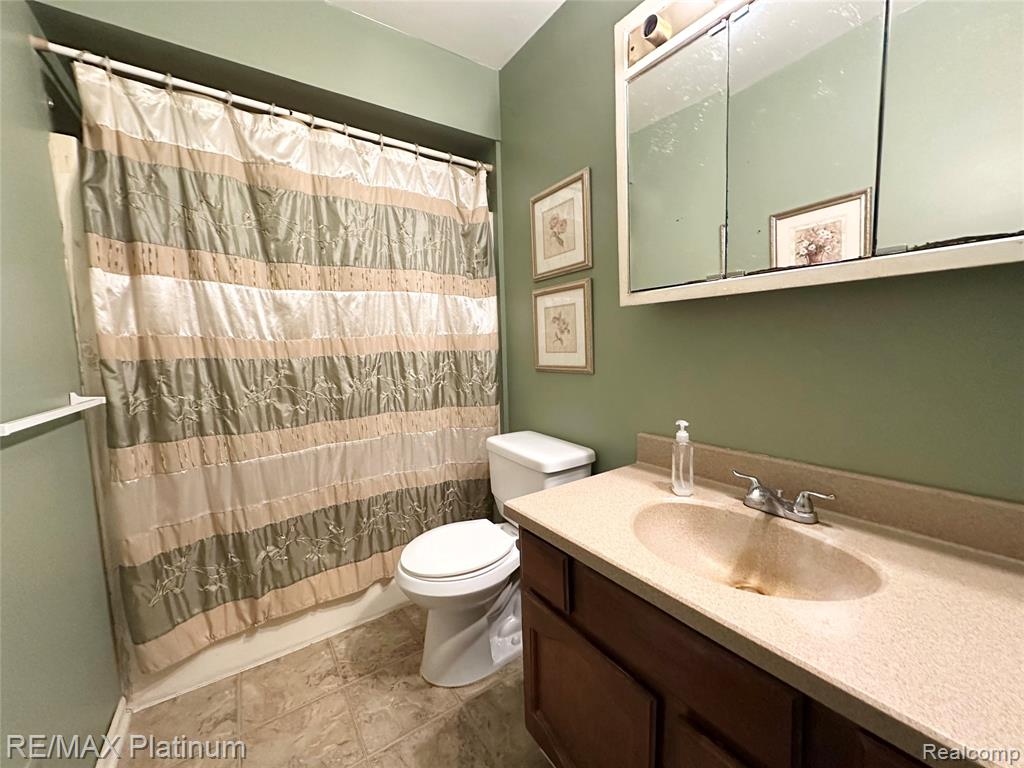 5741 Crandall Road, Howell, MI 48855 — Photo 12