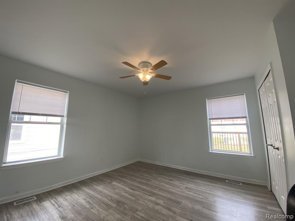 21032 WOODSIDE Avenue, Ferndale, MI 48220 — Photo 8