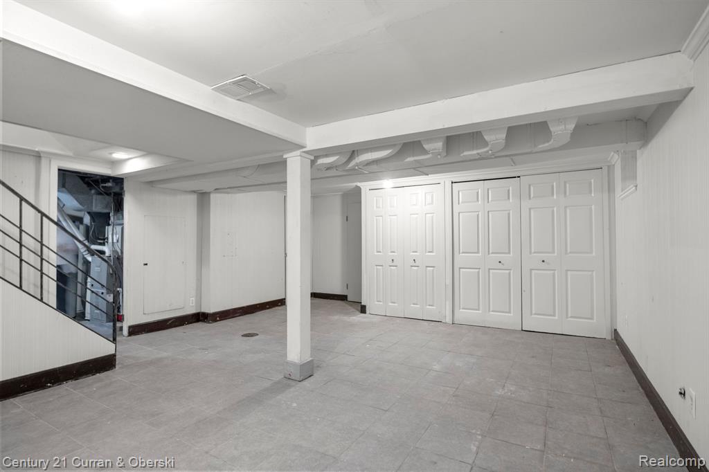 917 N MELBORN Street, Dearborn, MI 48128 — Photo 34