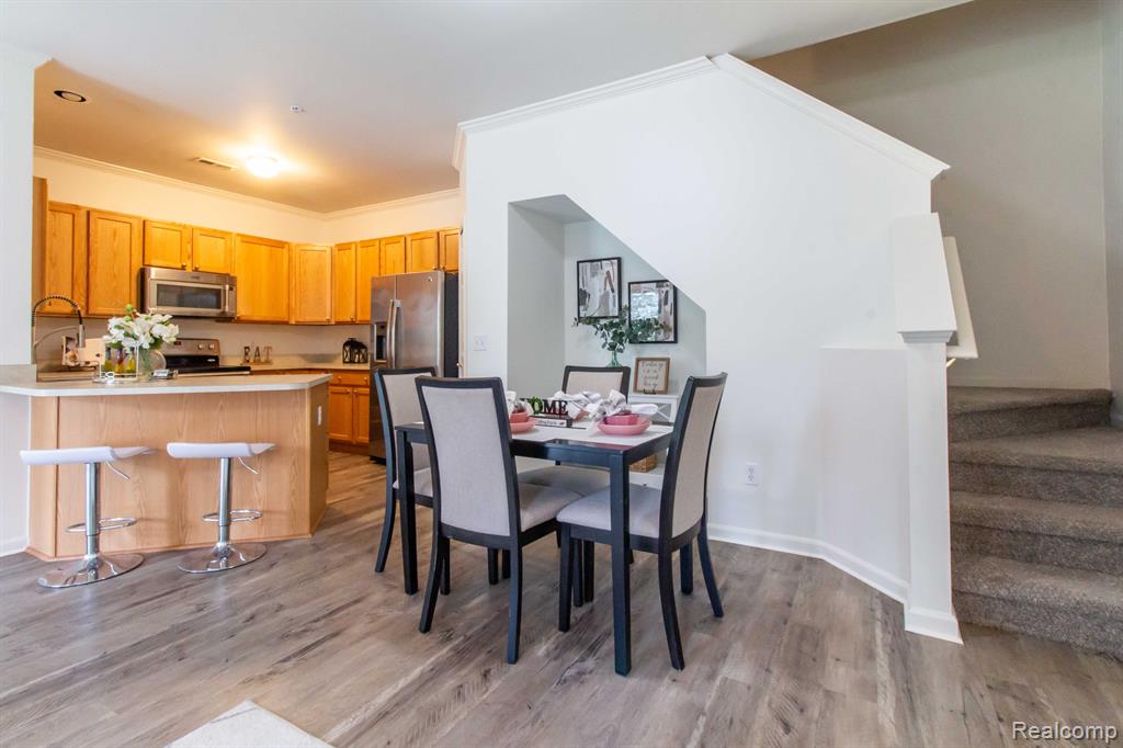 7103 ADDINGTON Drive, Commerce Twp, MI 48390 — Photo 10