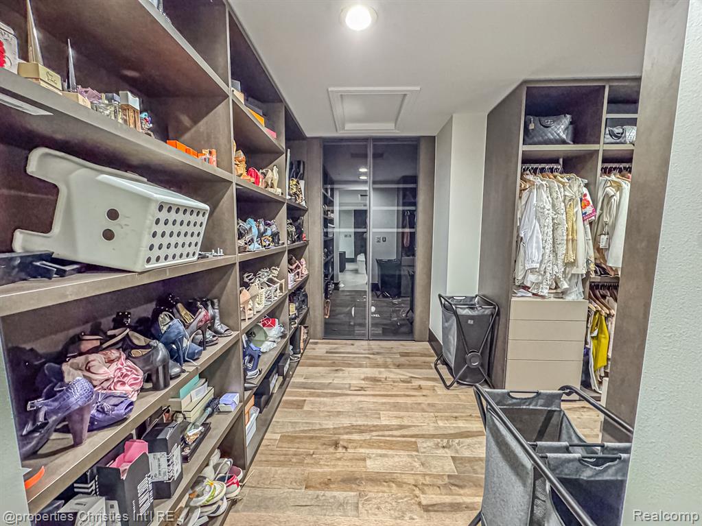 47490 BELLAGIO Drive, Northville, MI 48167 — Photo 33
