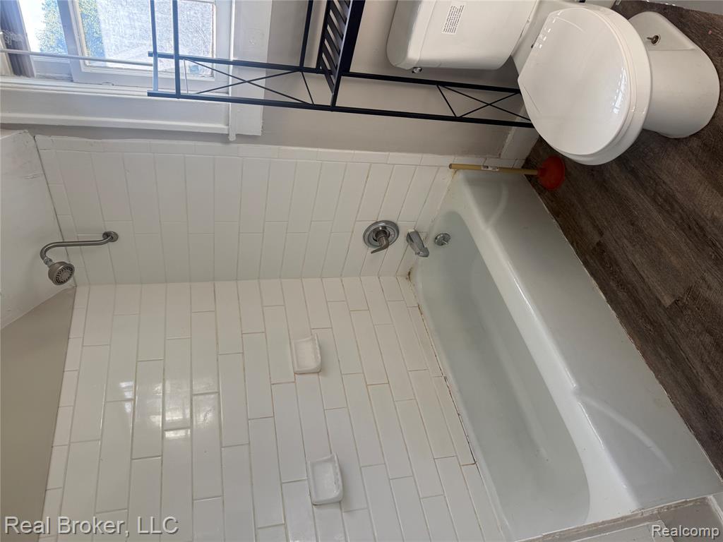 958 N Chevrolet Avenue, Flint, MI 48504 — Photo 14