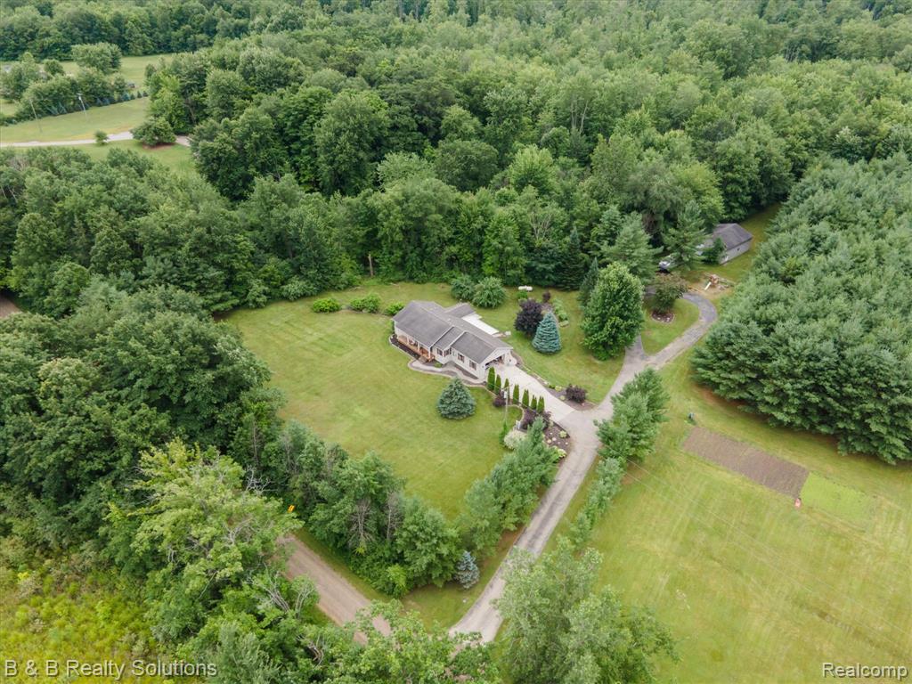 2264 Dodds Road, North Branch, MI 48461 — Photo 42