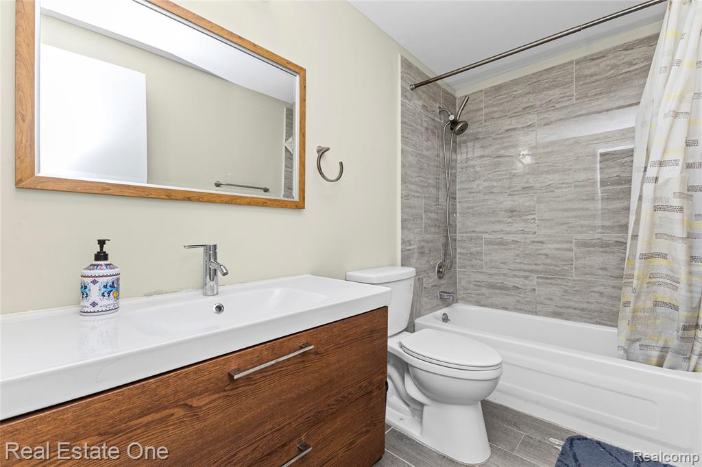959 Kirts Boulevard, Troy, MI 48084 — Photo 41