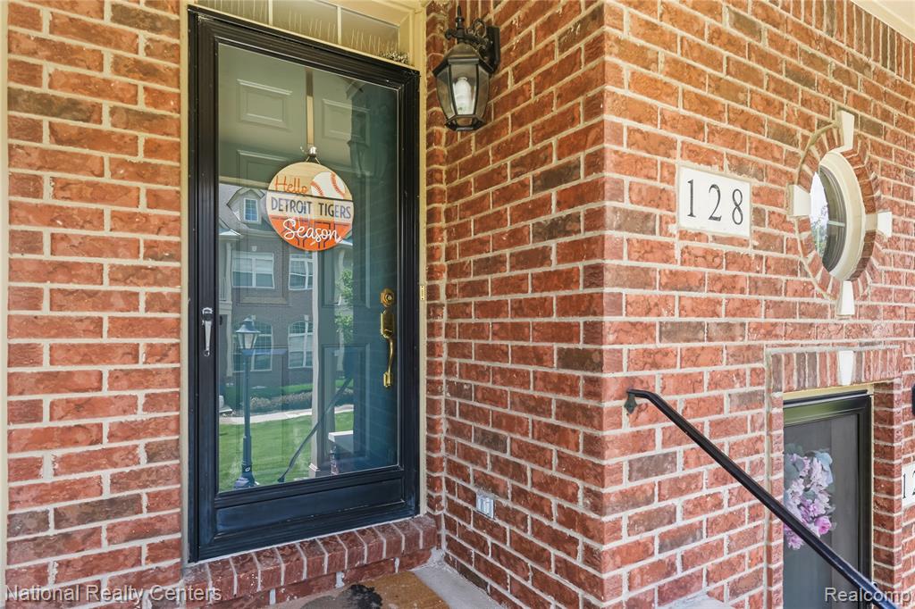 128 Sandy Lane, Walled Lake, MI 48390 — Photo 22