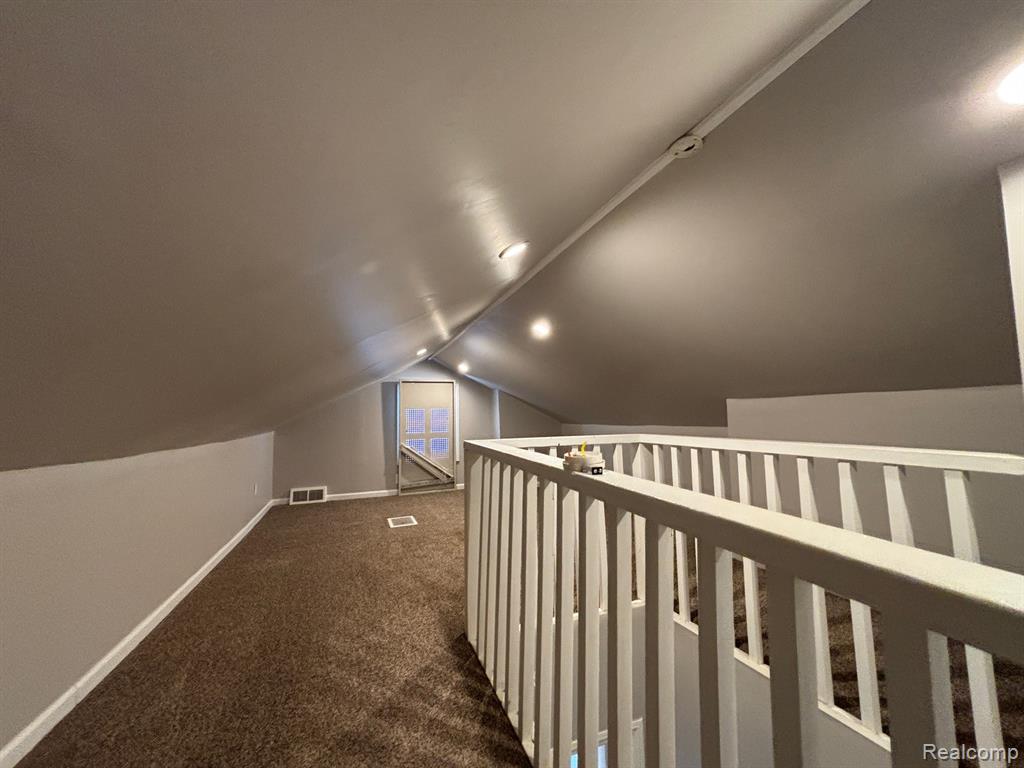 19381 KENOSHA Street, Harper Woods, MI 48225 — Photo 11