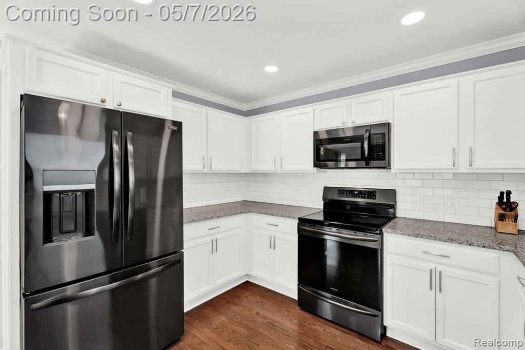 23785 Davey Avenue, Hazel Park, MI 48030 — Photo 13