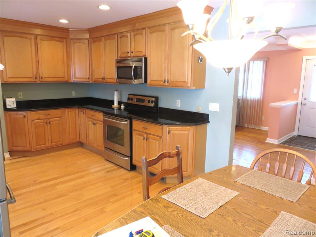 53432 Bruce Hill Drive, Shelby Twp, MI 48316 — Photo 12