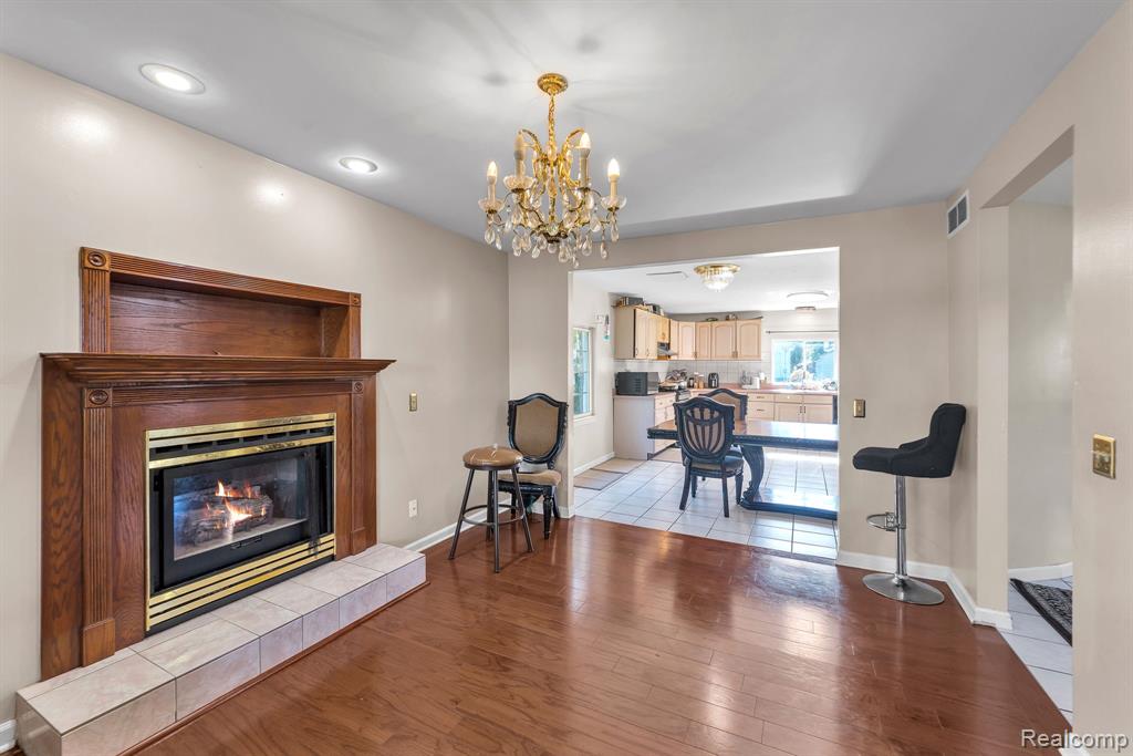7511 Orchard Avenue, Dearborn, MI 48126 — Photo 23