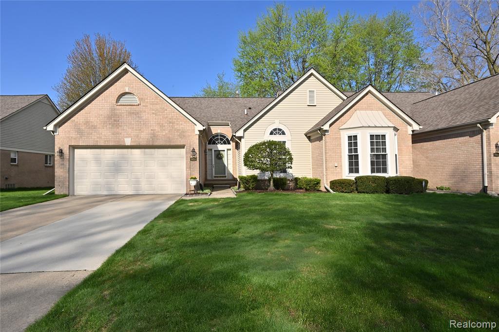 44153 Dylan, Sterling Heights, MI 48314 — front exterior