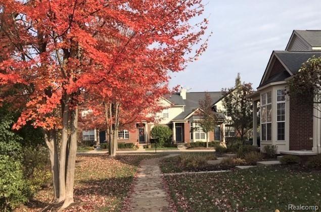 27102 CHANTEL, Walled Lake, MI 48390 — Photo 16
