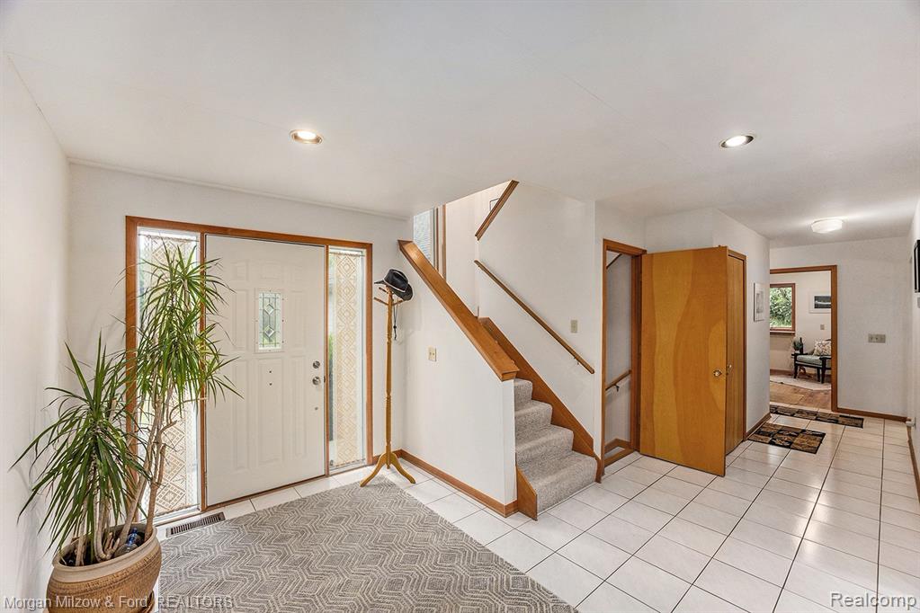 5036 CLARKSTON Road, Clarkston, MI 48348 — Photo 3