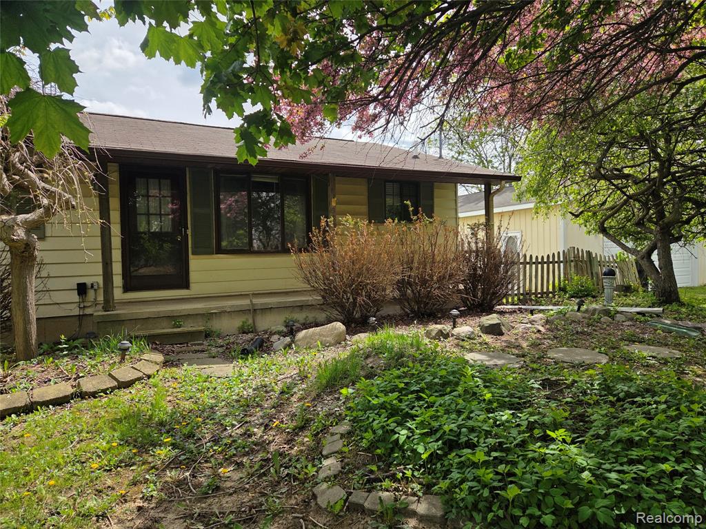 6300 Runyan Lake Road, Fenton, MI 48430 — Photo 6