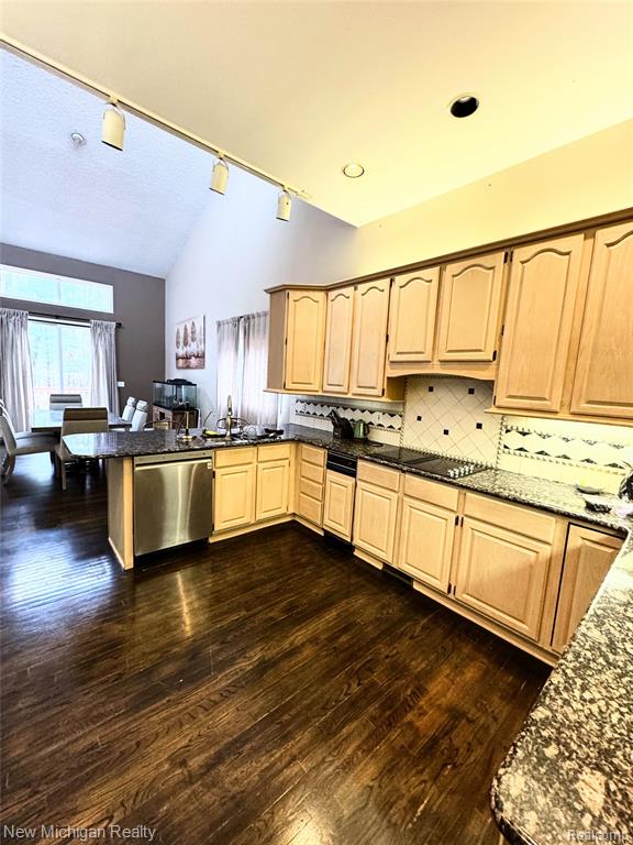 3989 S Shore Drive, Commerce Twp, MI 48382 — Photo 8