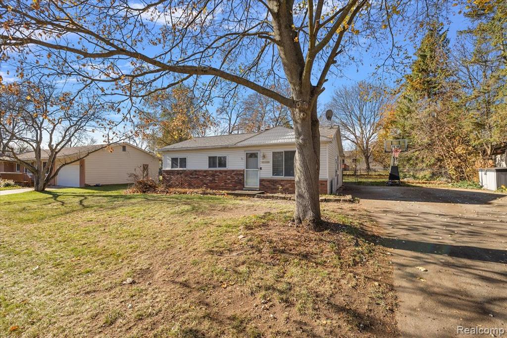 4775 Halberd Street, Commerce Twp, MI 48382 — Photo 4
