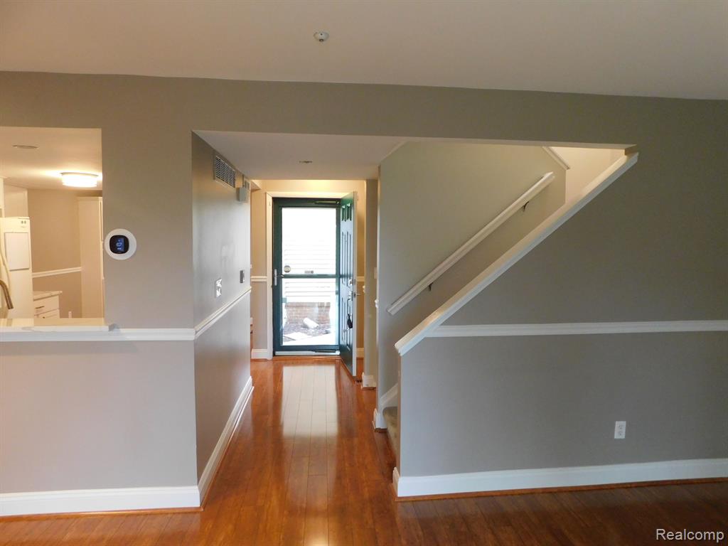 5606 DRAKE HOLLOW Drive W, West Bloomfield, MI — Photo 14