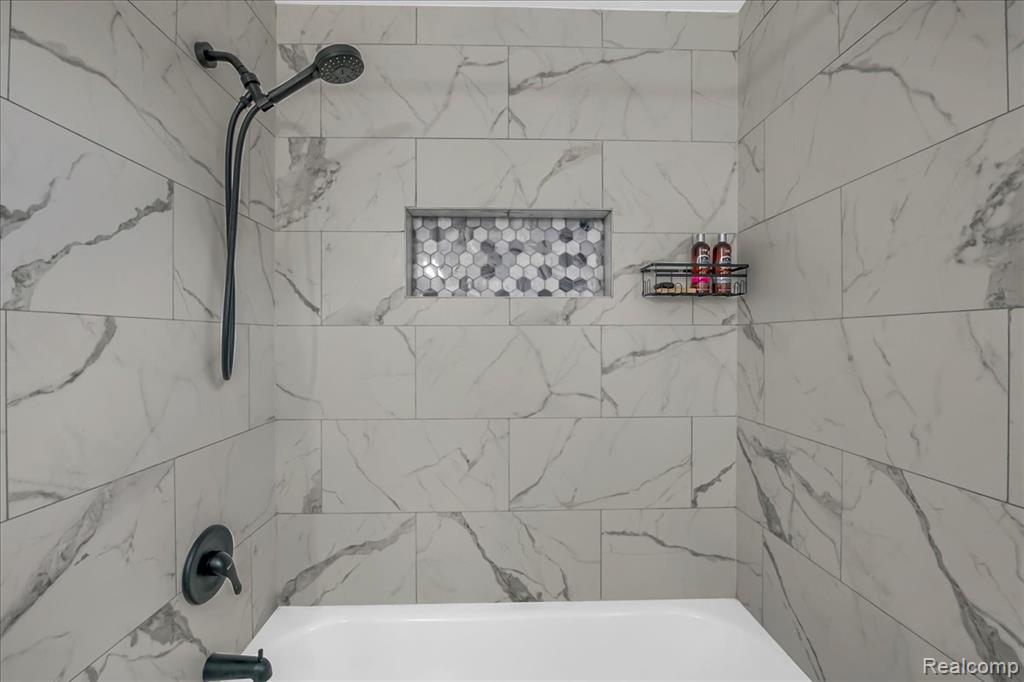 4731 Bramford Drive Bramford Drive, Troy, MI 48085 — Photo 31