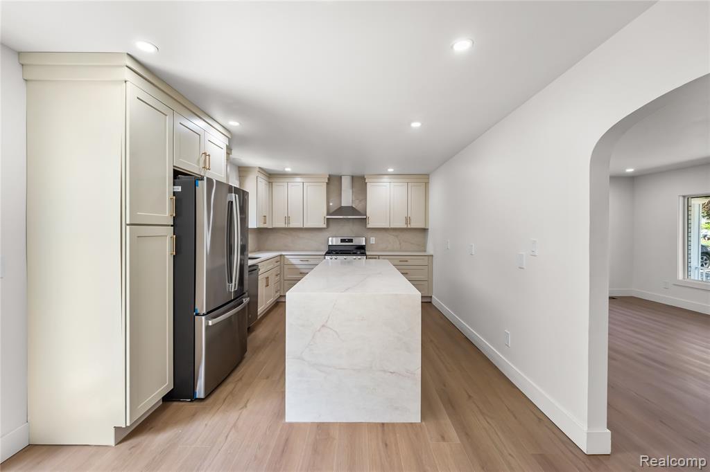6742 Canterbury Court, Shelby Twp, MI 48316 — Photo 11