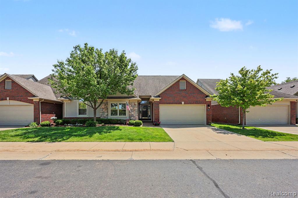 6670 Lexington Avenue S, Shelby Twp, MI 48317 — Photo 2