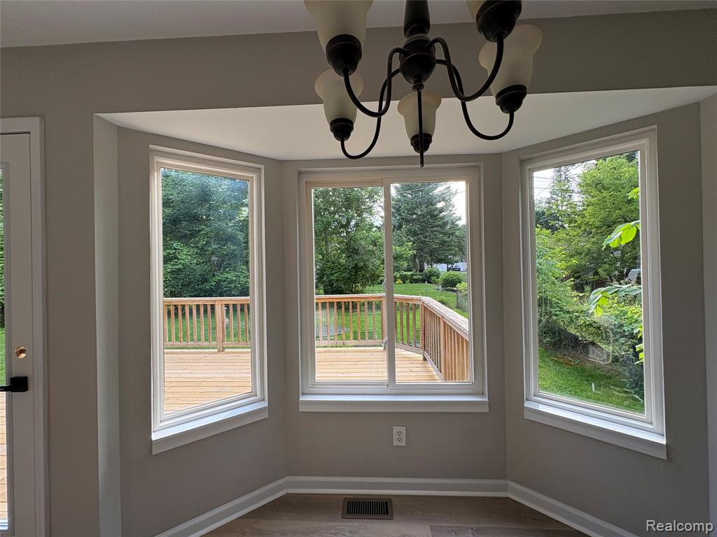 456 Morningside Drive, Waterford, MI 48327 — Photo 5