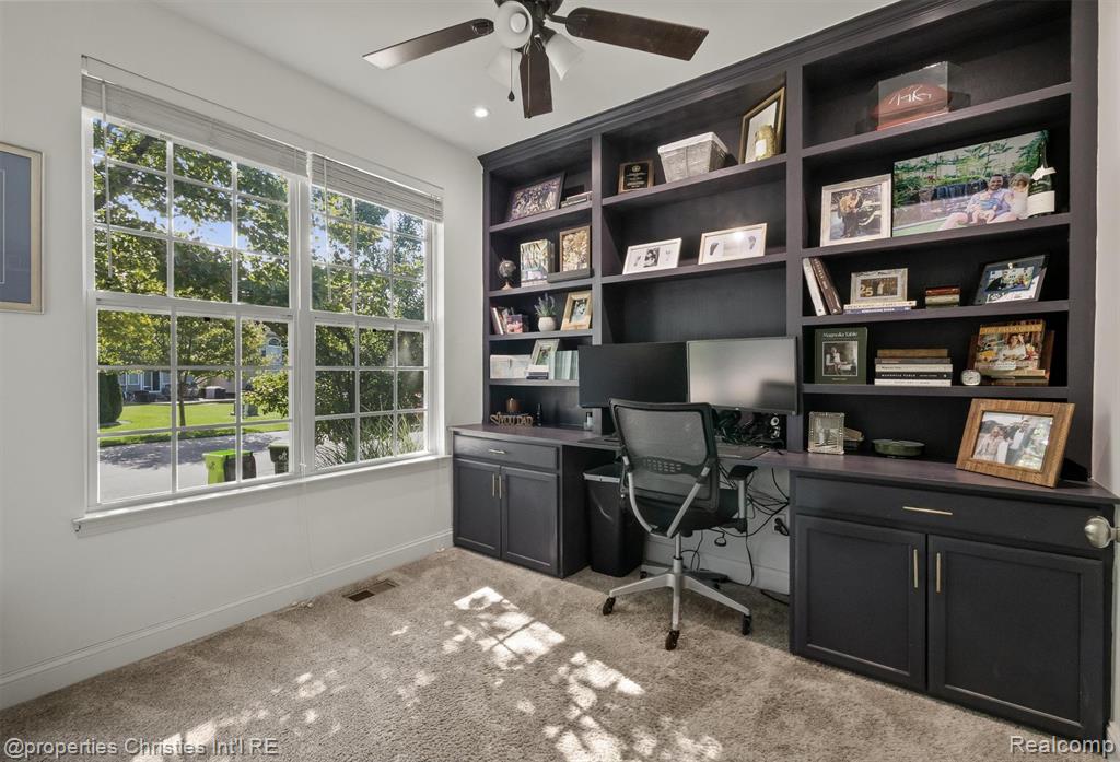 27087 Victoria Road, Novi, MI — Photo 4