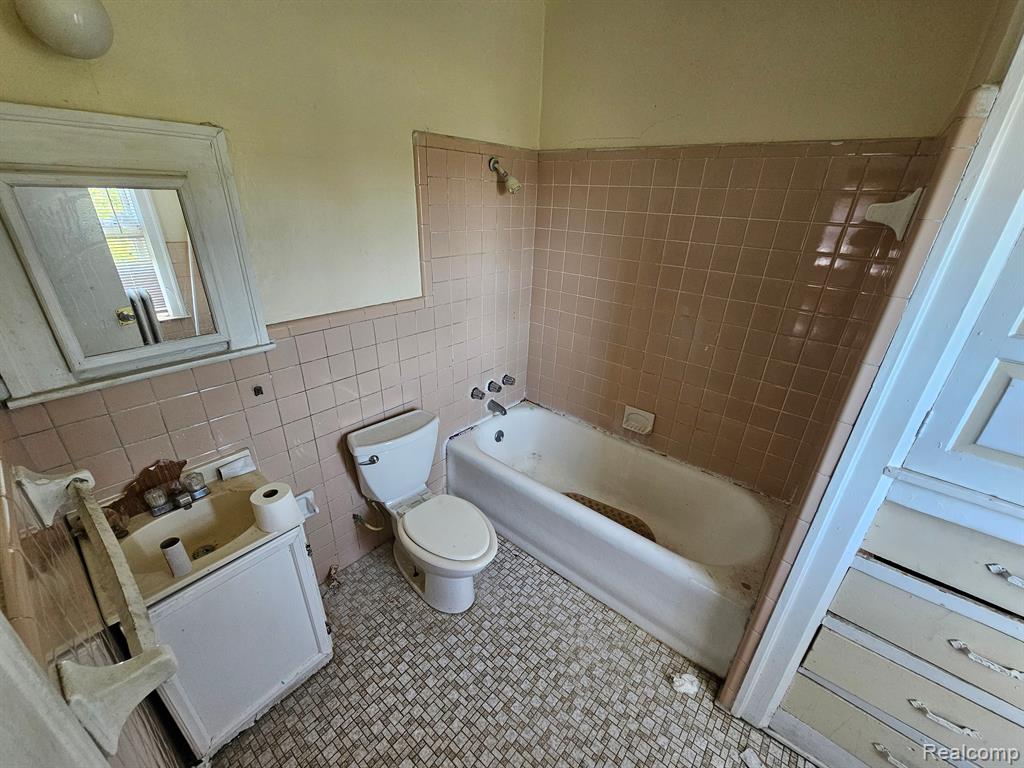 325 W NEVADA Street, Highland Park, MI 48203 — Photo 14