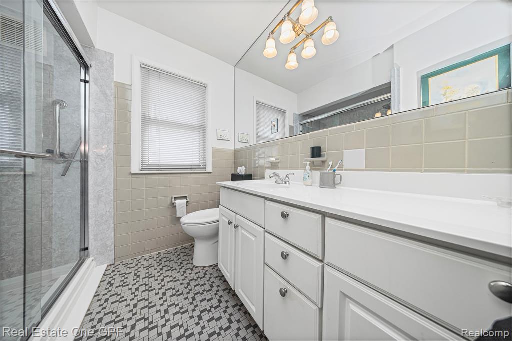 650 Cadieux Road, 1, Grosse Pointe, MI 48230 — Photo 24