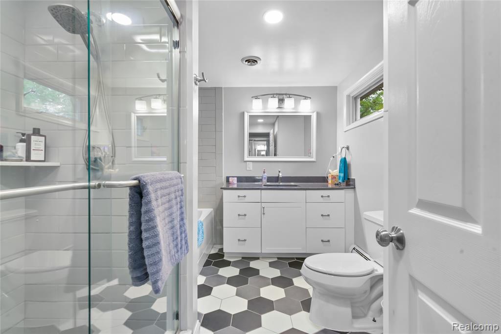 26060 Hidden Lane, Grosse Ile, MI 48138 — Photo 55