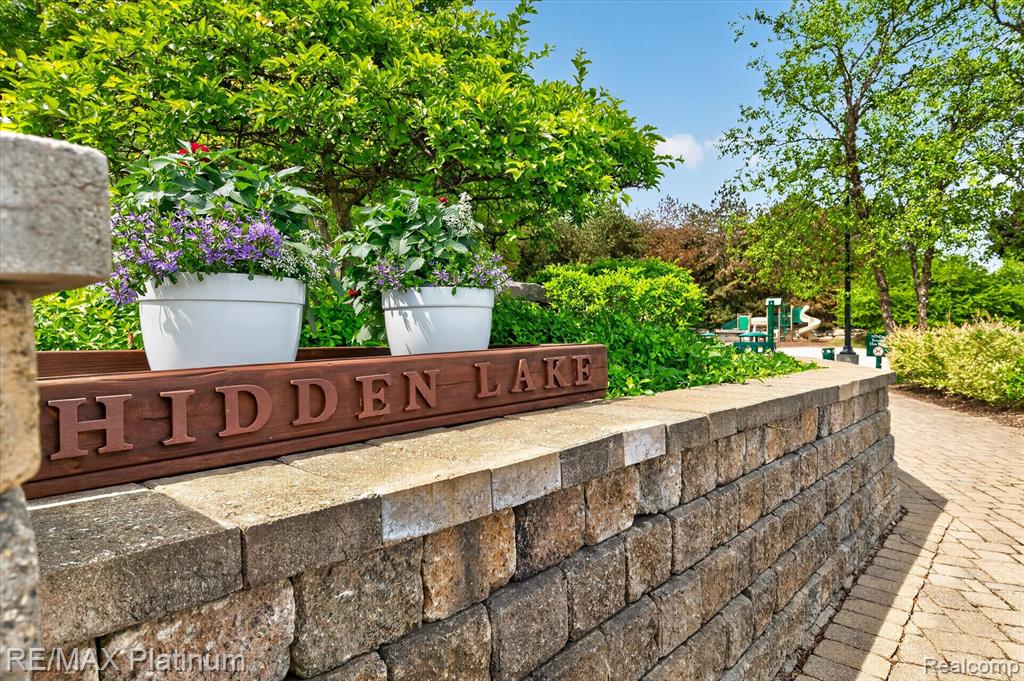 10653 Stoney Point Drive, South Lyon, MI 48178 — Photo 58