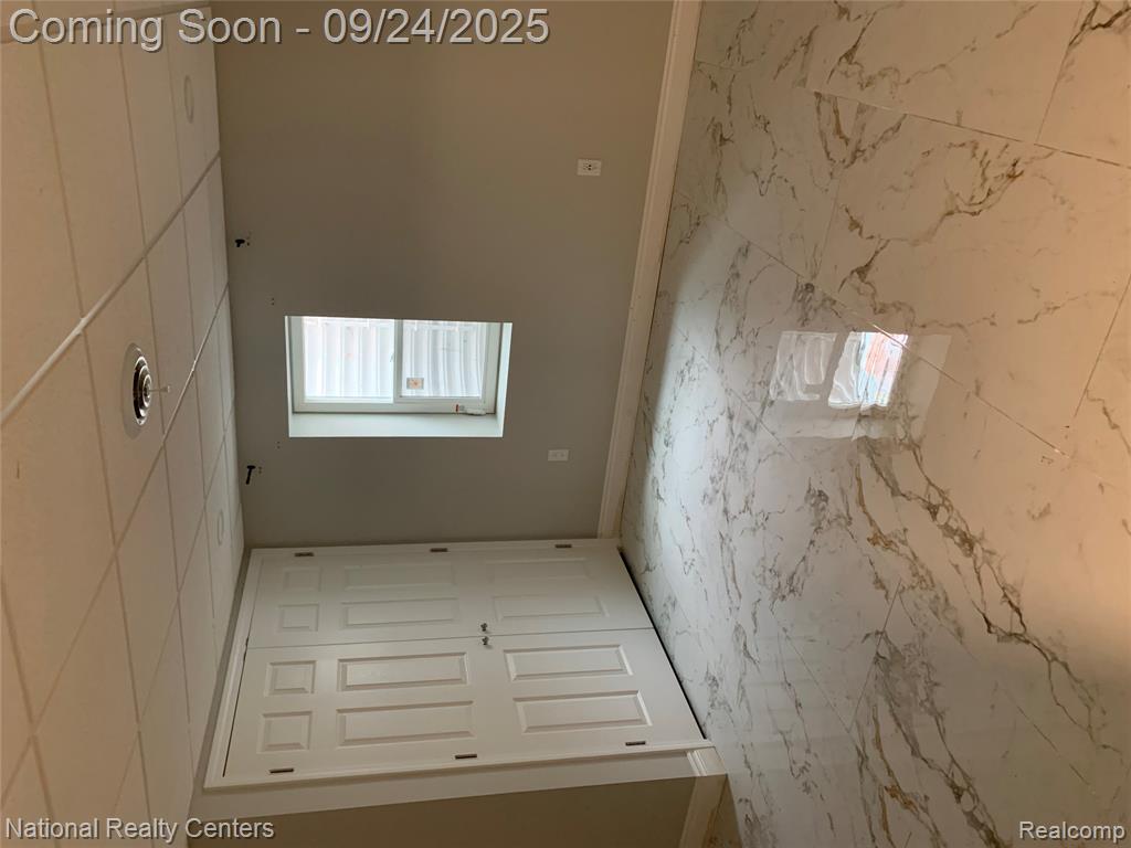 40560 Deer Creek Drive, Canton, MI 48188 — Photo 30