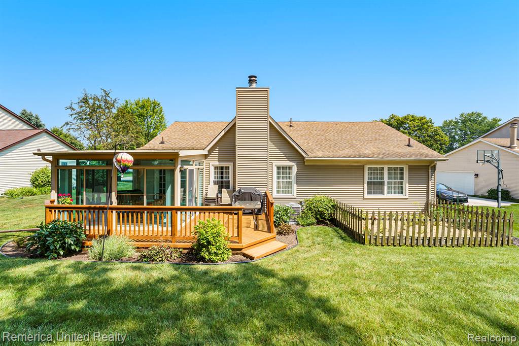 44783 Yorkshire Drive, Novi, MI — Photo 7