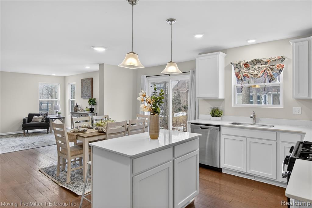 14342 Laurelwood Drive, Van Buren, MI 48111 — Photo 13