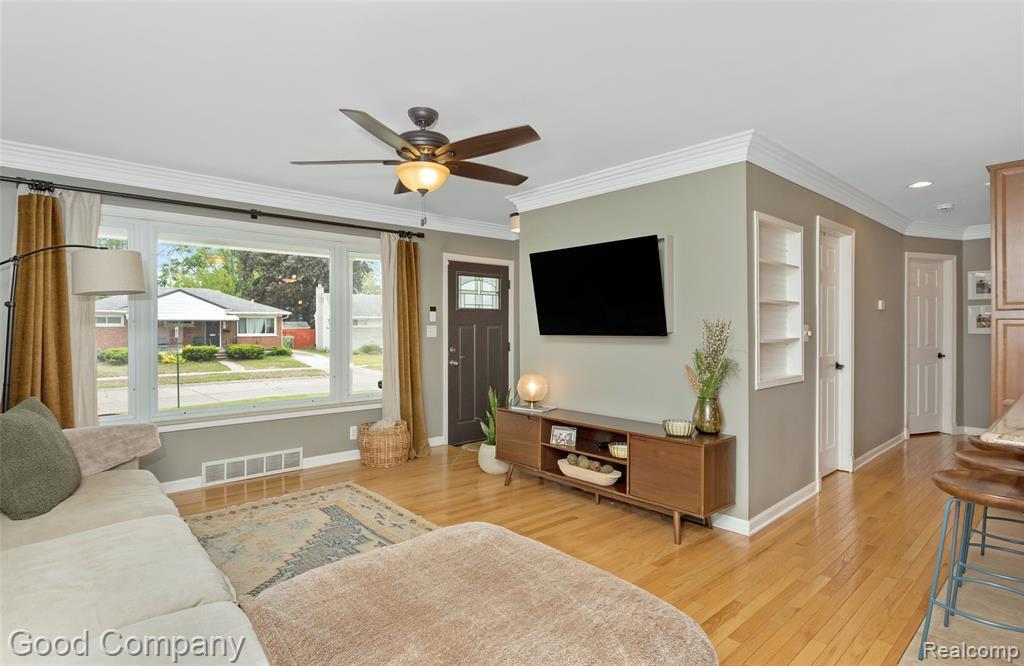 905 Parliament Avenue, Madison Heights, MI 48071 — Photo 5