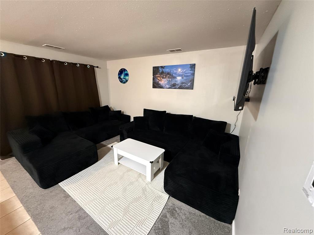 8066 Coventry Street, Westland, MI — Photo 4