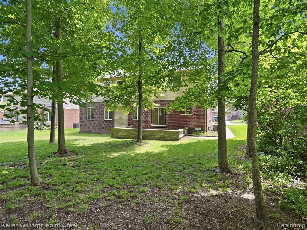 846 Monterey Lane, Rochester Hills, MI 48307 — Photo 38