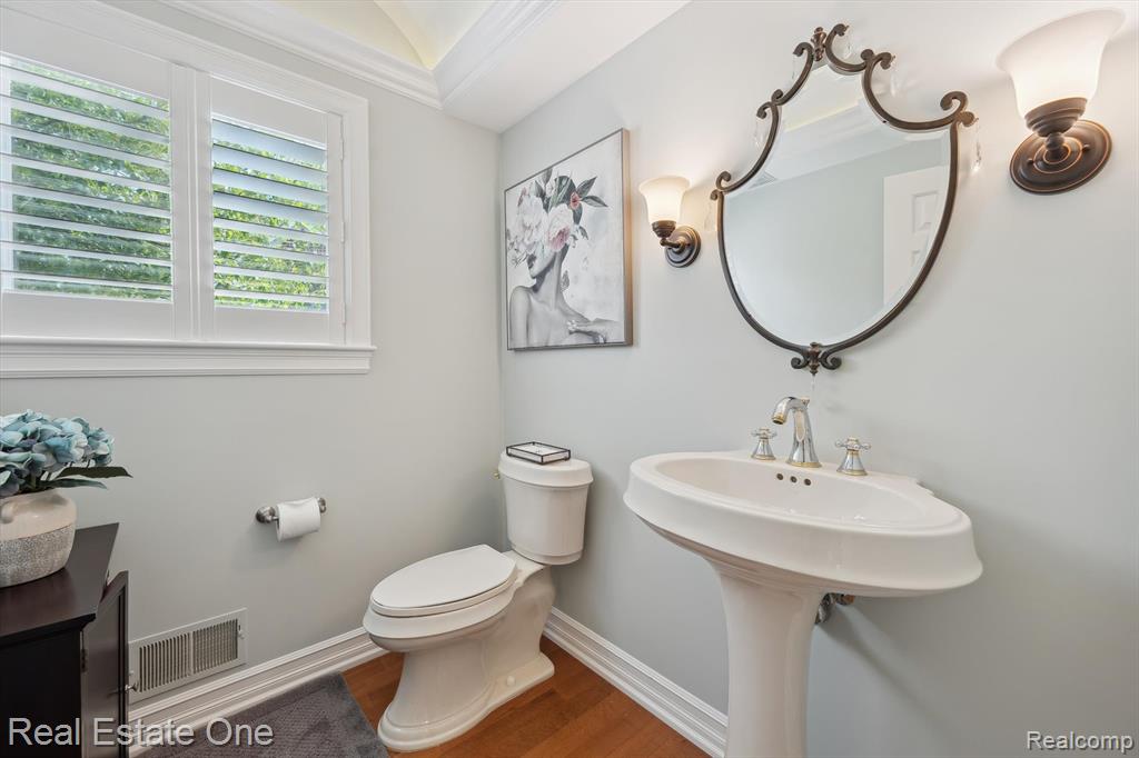 446 Delmar Court, Highland, MI — Photo 21